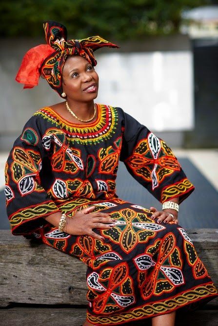 Toghu_ Cameroonian traditional clothing_
